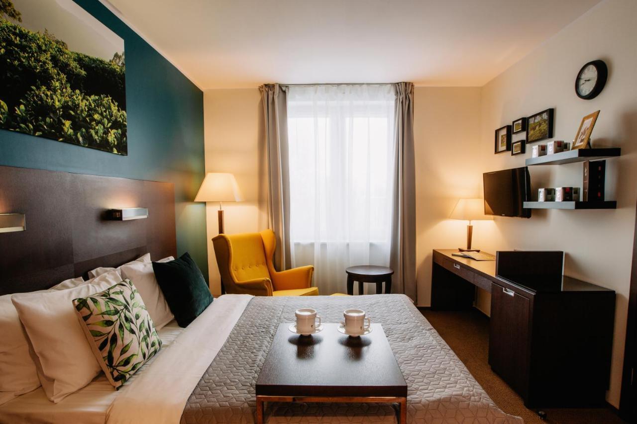 Mercure Airport Hotel 4*